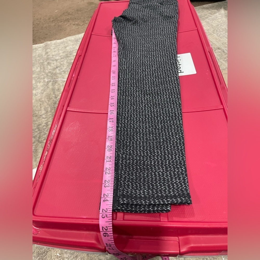 Athleta Black and White Knit Pants Medium, comfy and soft 🌺 gift inside 😍